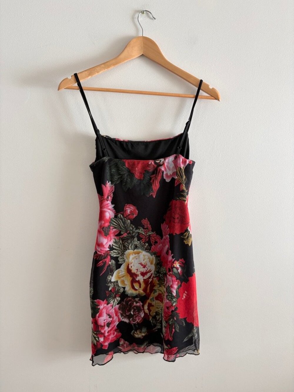 Superdown Marnie Mesh Mini Dress Black Red Floral Size Medium - Picture 5 of 7